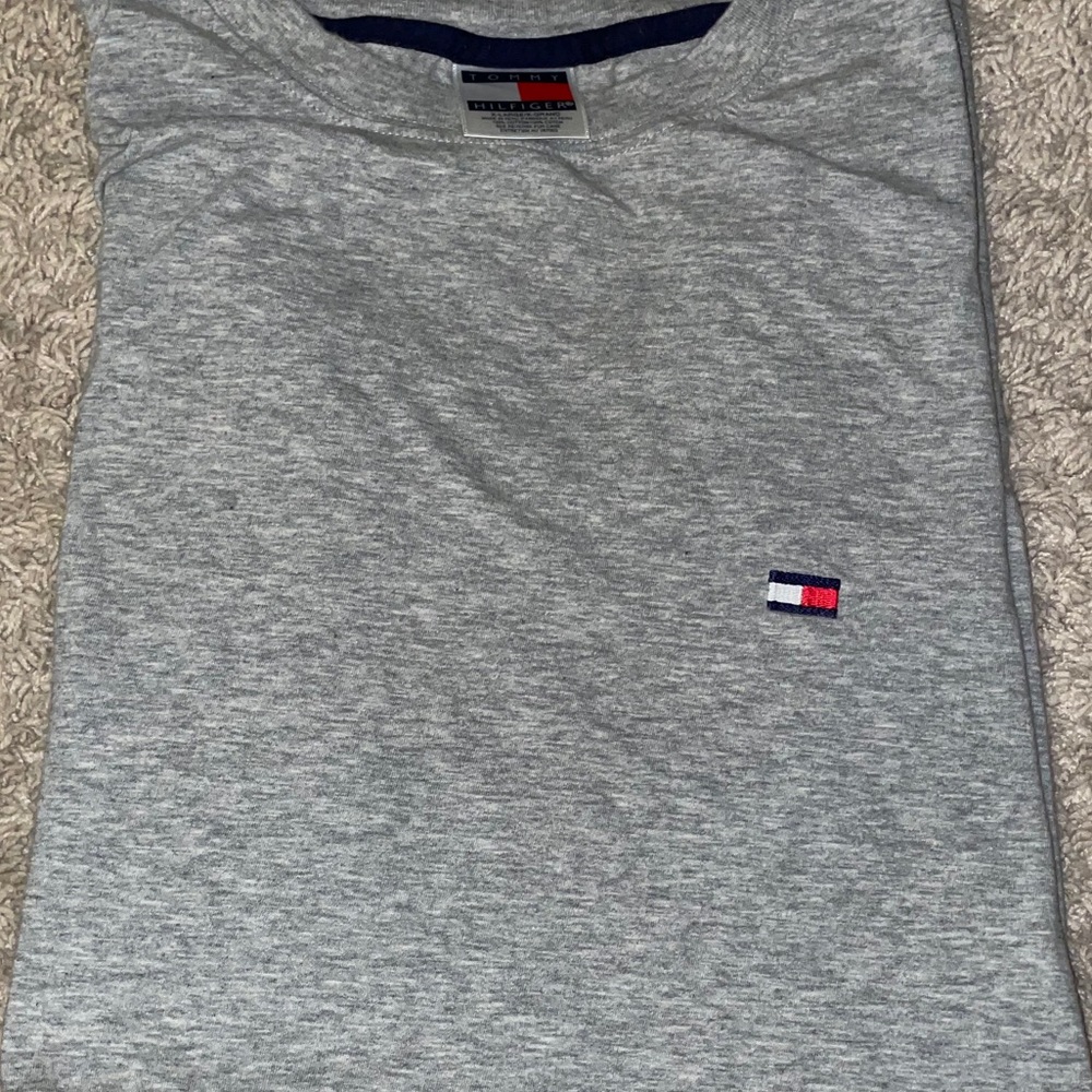 Tommy Hilfiger t shirt
